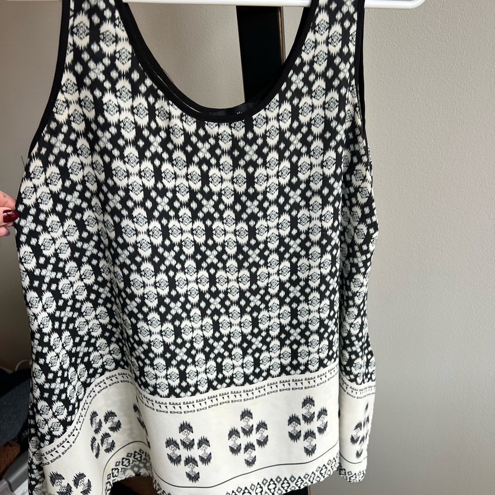 Karen Kane Black and White Patterned Women's Tank Top